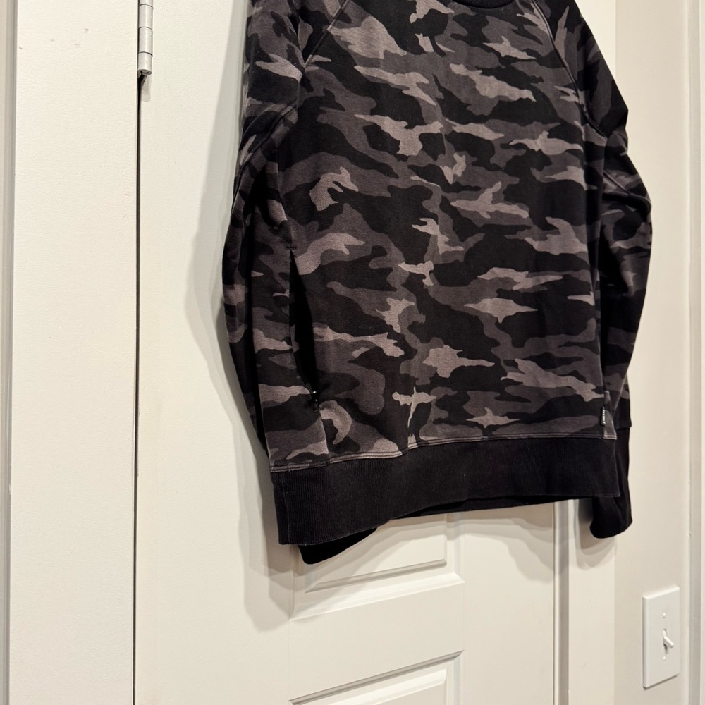 Athleta Black and Gray Camouflage Sweatshirt - Picture 7 of 10